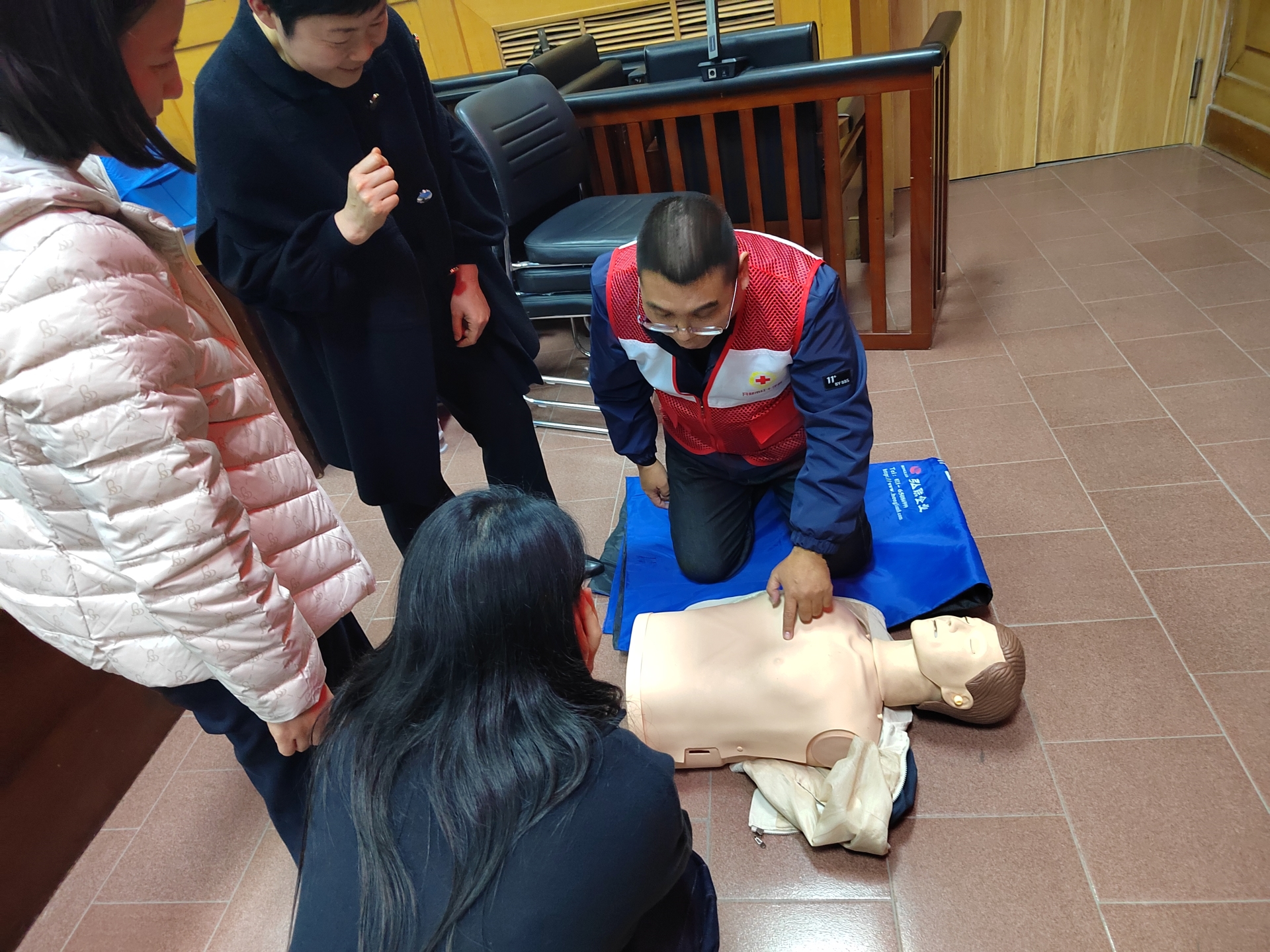 微信图片_20251031110220_33_70.jpg 微信图片_20251031110220_33_70.jpg